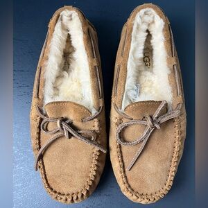 UGG Dakota slipper